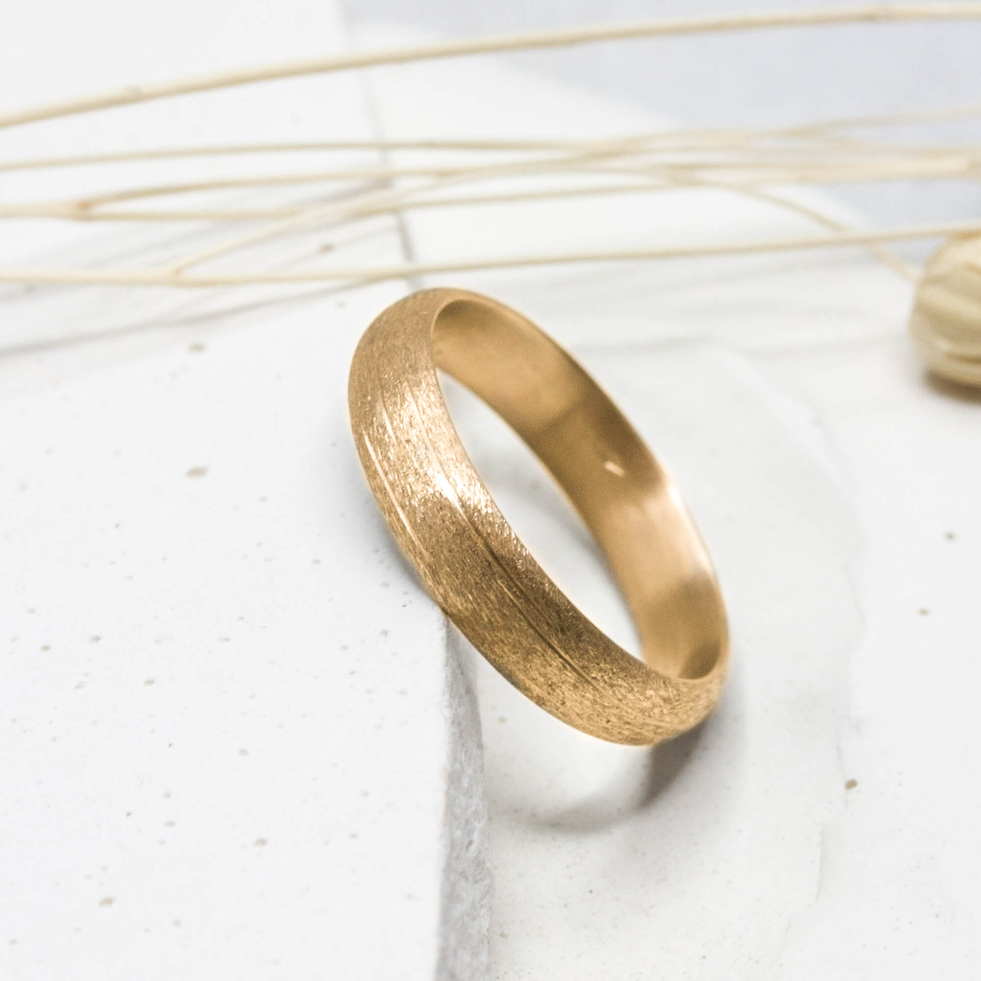 Alliance en or jaune 18 carats Fairmined.