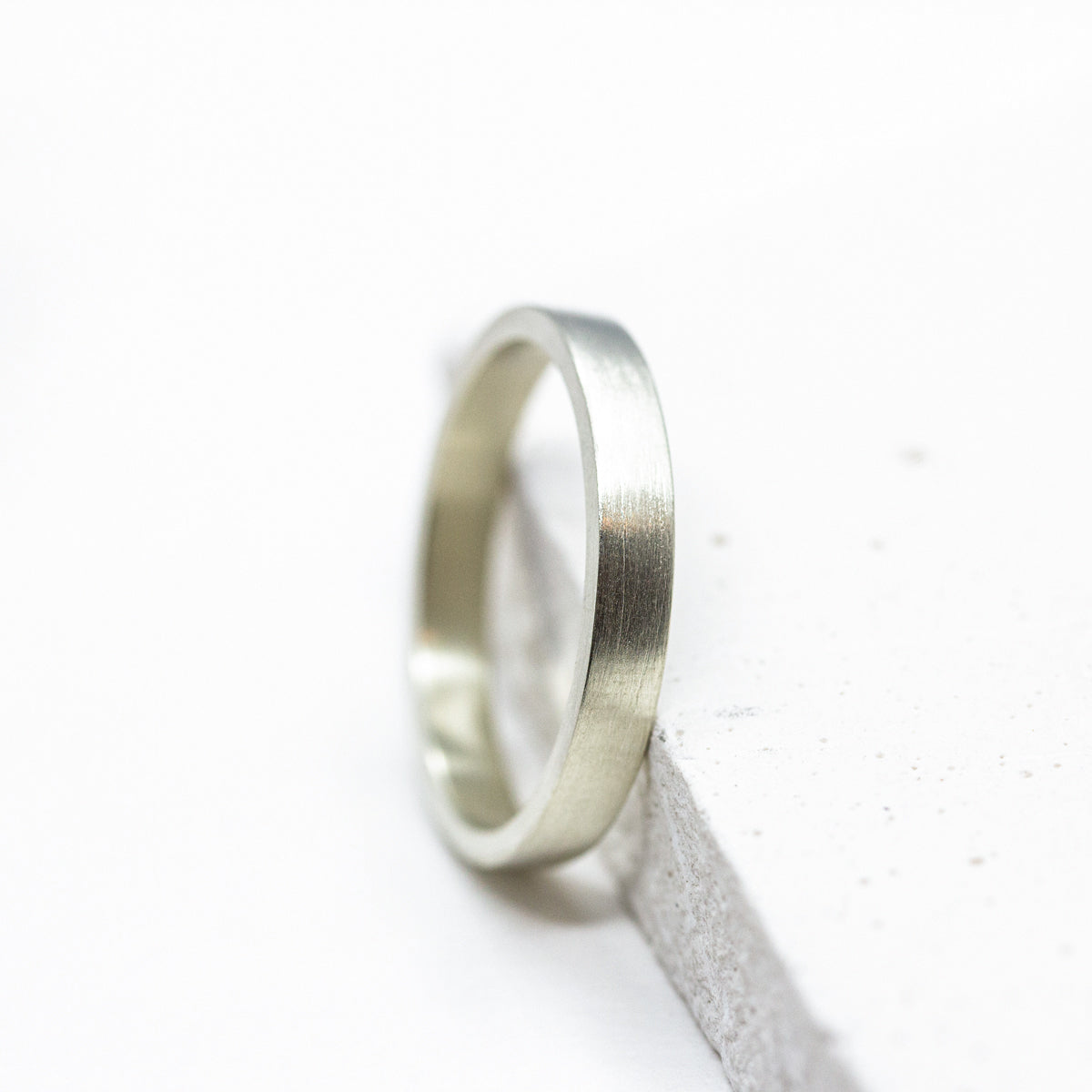 Alliance Mathéa texturé.
Fabriqué dans notre atelier Parisien.