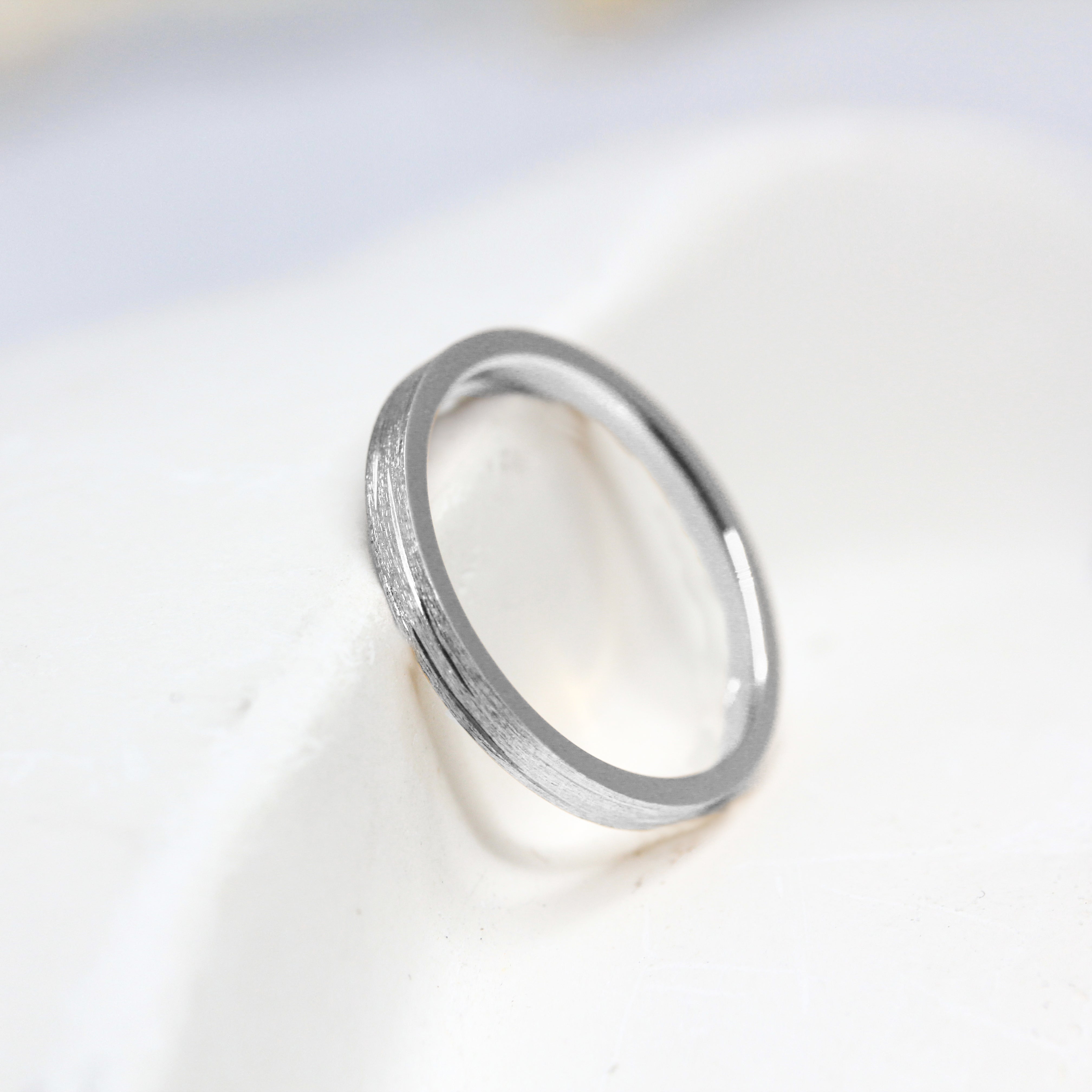 Alliance Casildée - ruban 3 mm réalisée en or jaune 18 carats Fairmined à Paris