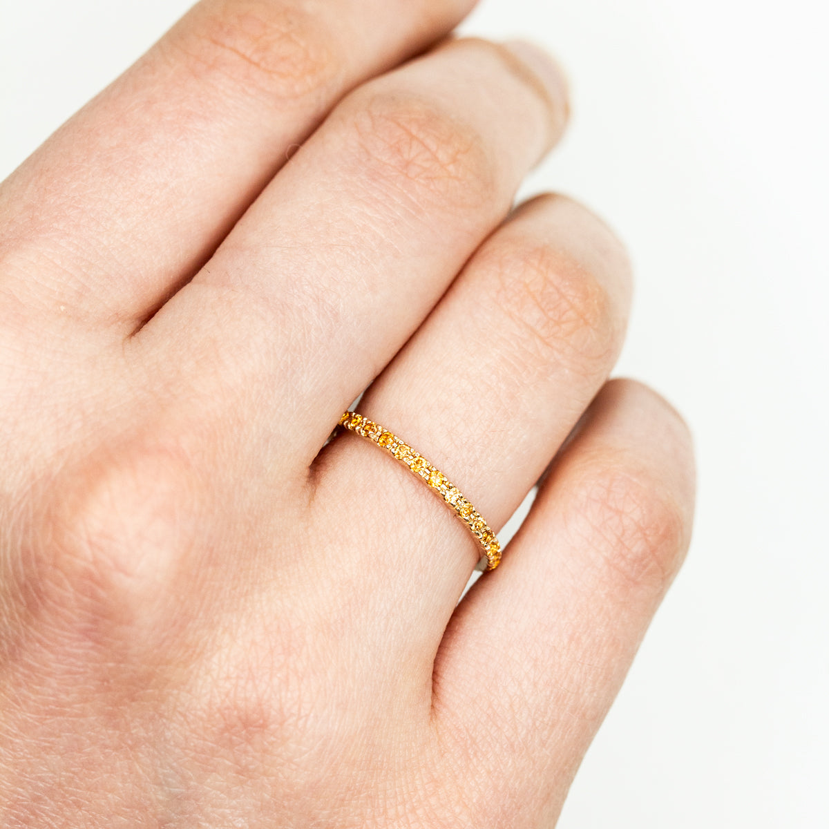 Pièce unique - Alliance pavée Mira 3/4 tour - spessartites oranges