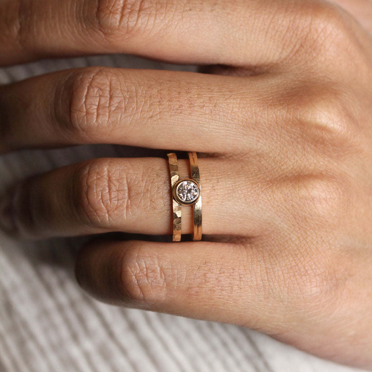 Bague double anneau or Fairmined.