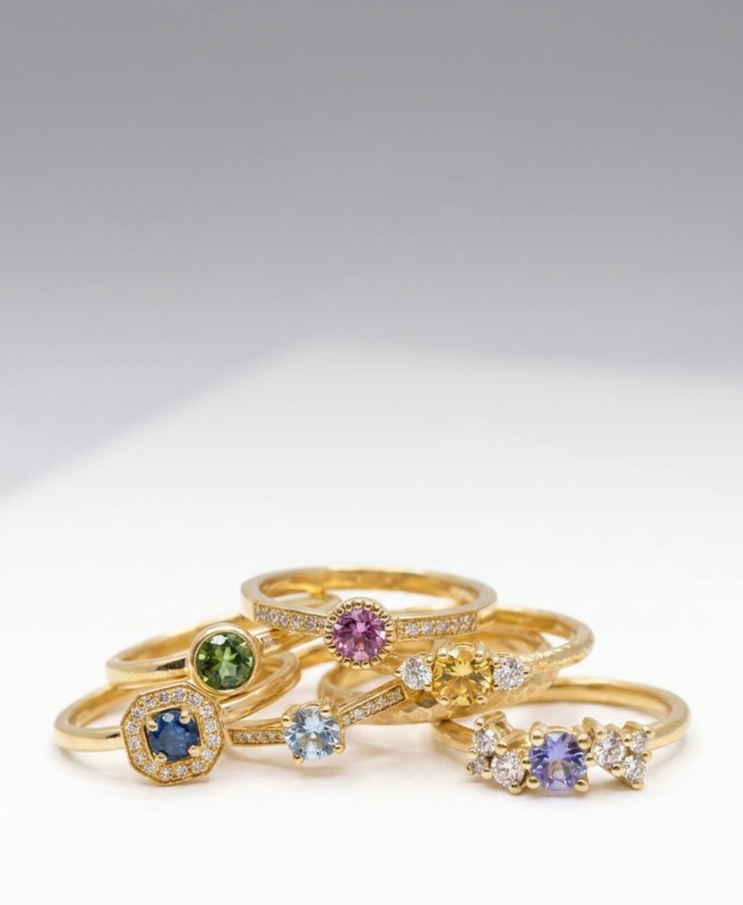 Bagues de fiançailles en or et diamants à personnaliser avec saphirs et tanzanites éthiques certifiés Fair Trade