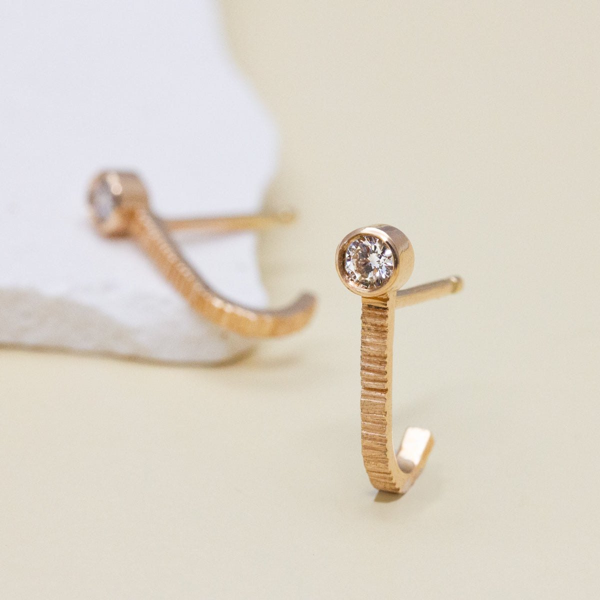 Boucles d'oreille Jacquie Isandre - diamant 2,5 mm