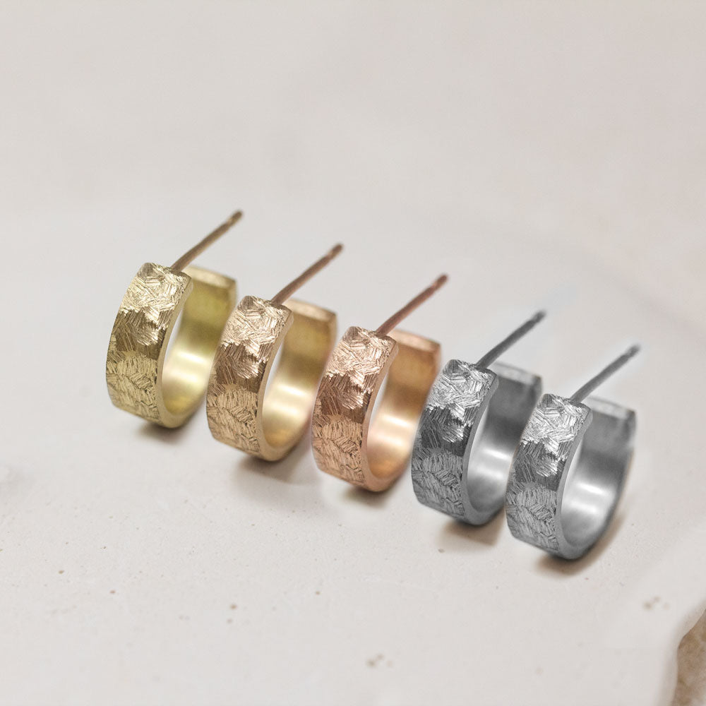 Boucles d'oreille Créoles disponibles à Paris et à Lyon.