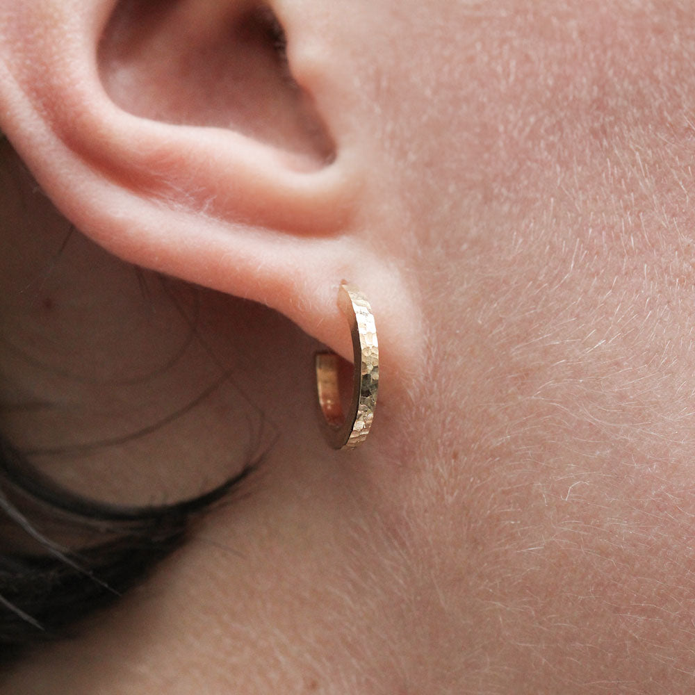 Boucles d'oreille en or éthique Fairmined.