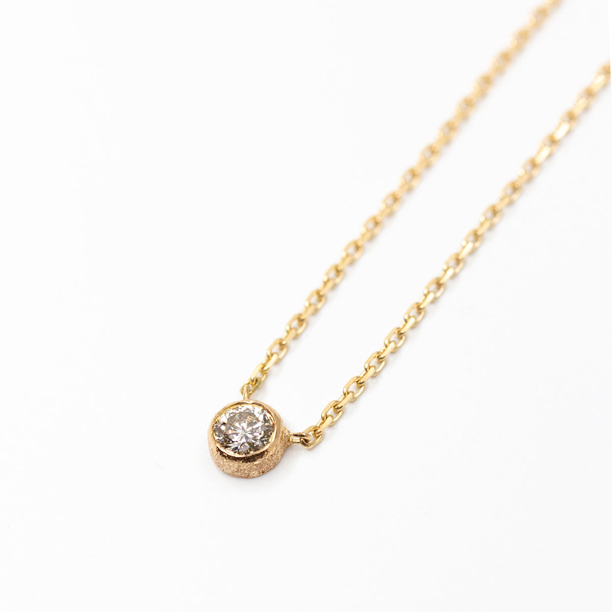 Collier Solférine en diamant et or éthique texturé 18 carats | Joaillerie artisanale française