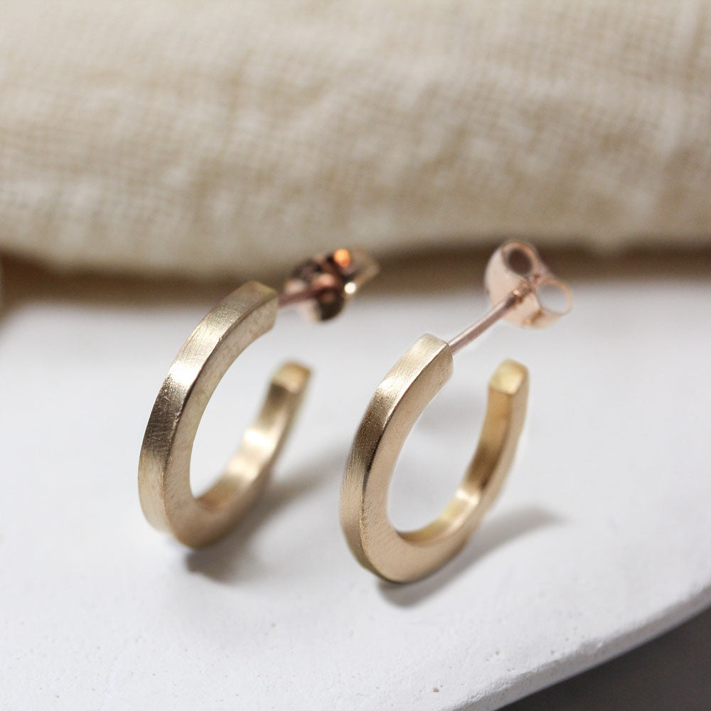 Créoles en or rose-champagne 18 carats Fairmined.