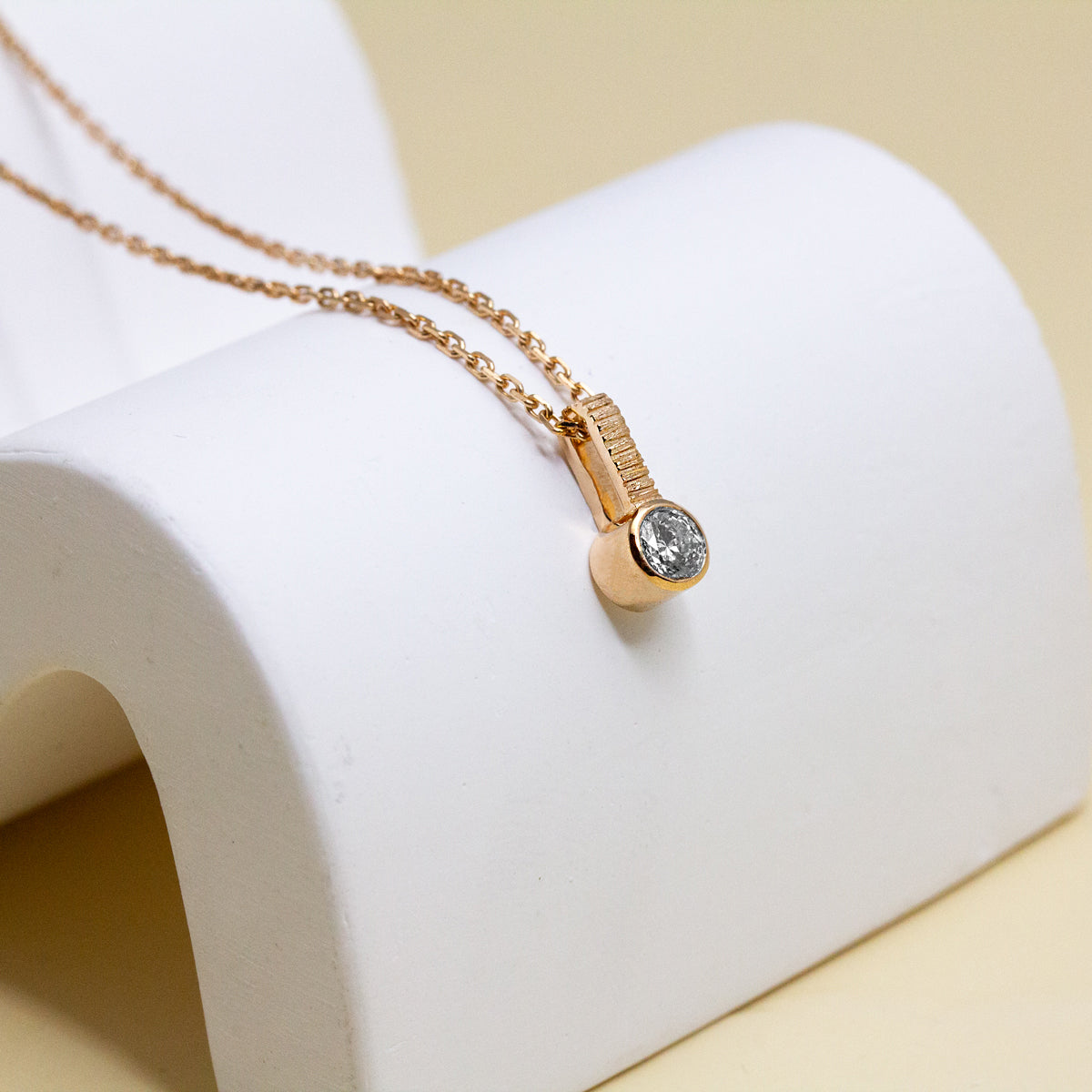 Pendentif Bonnie Isandre - diamant 4 mm