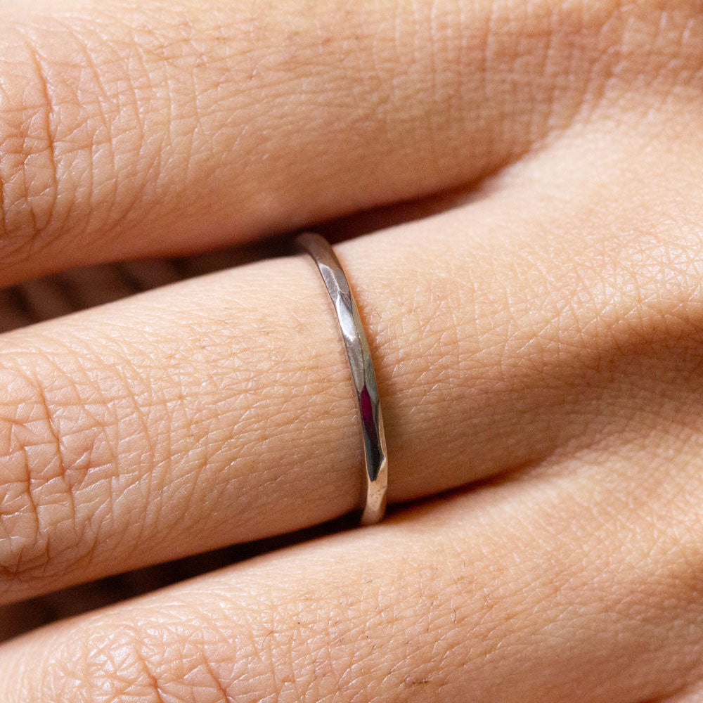 Alliance Isilde - ruban luxe 1,5 mm façonnée en or jaune carats Fairmined à Paris