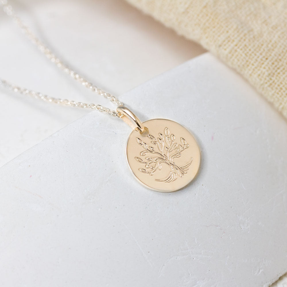 Médaille en or rose-champagne, joaillerie éthique Paris et Lyon.