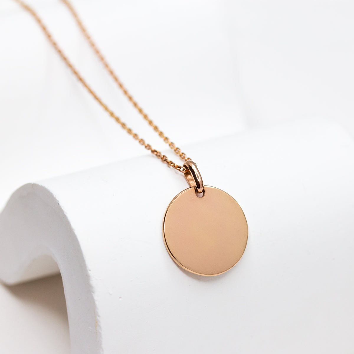 Médaille ronde à personnaliser en or rouge éthique 18 carats Fairmined