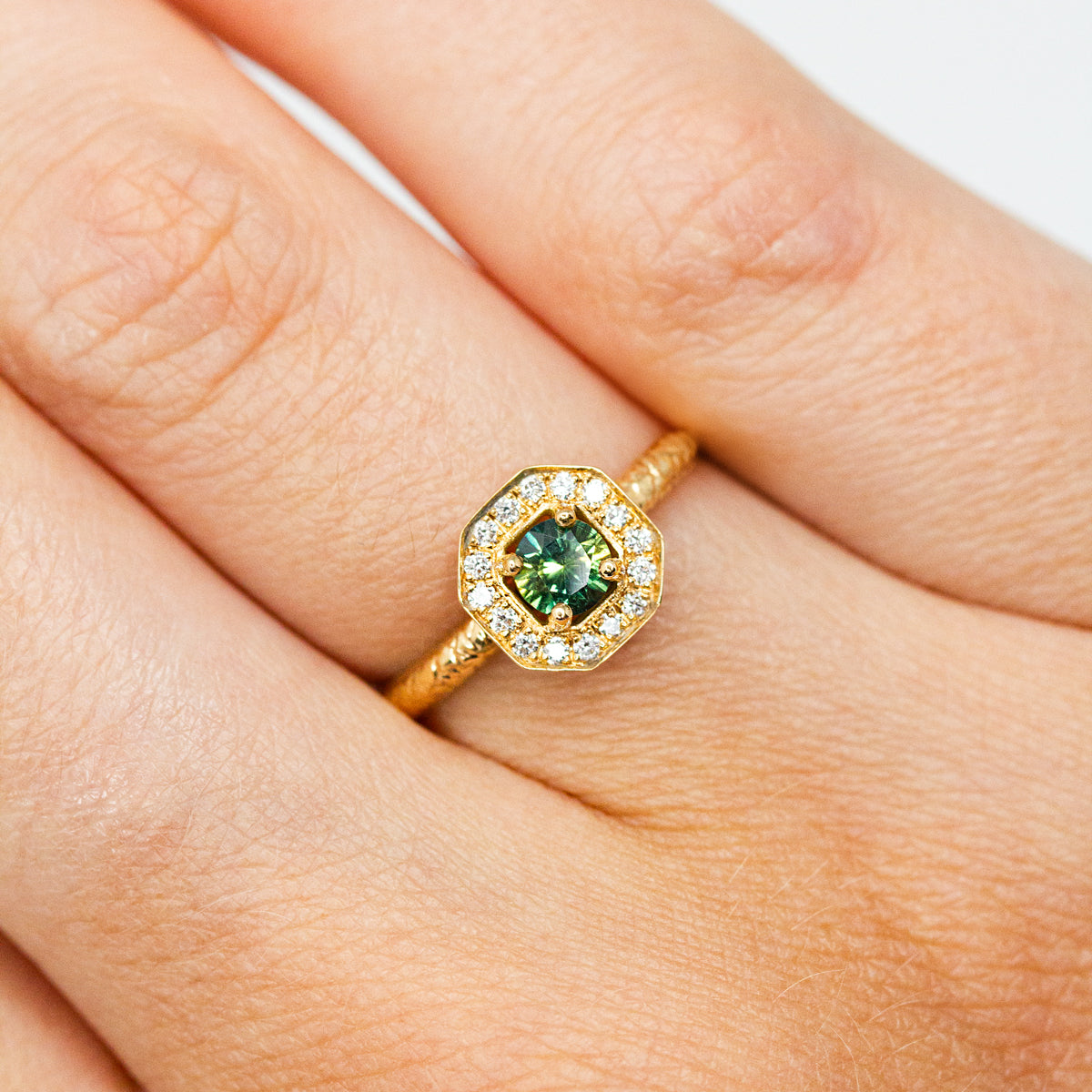 Pièce unique - Bague Léone - saphir Teal kaléidoscope et diamants
