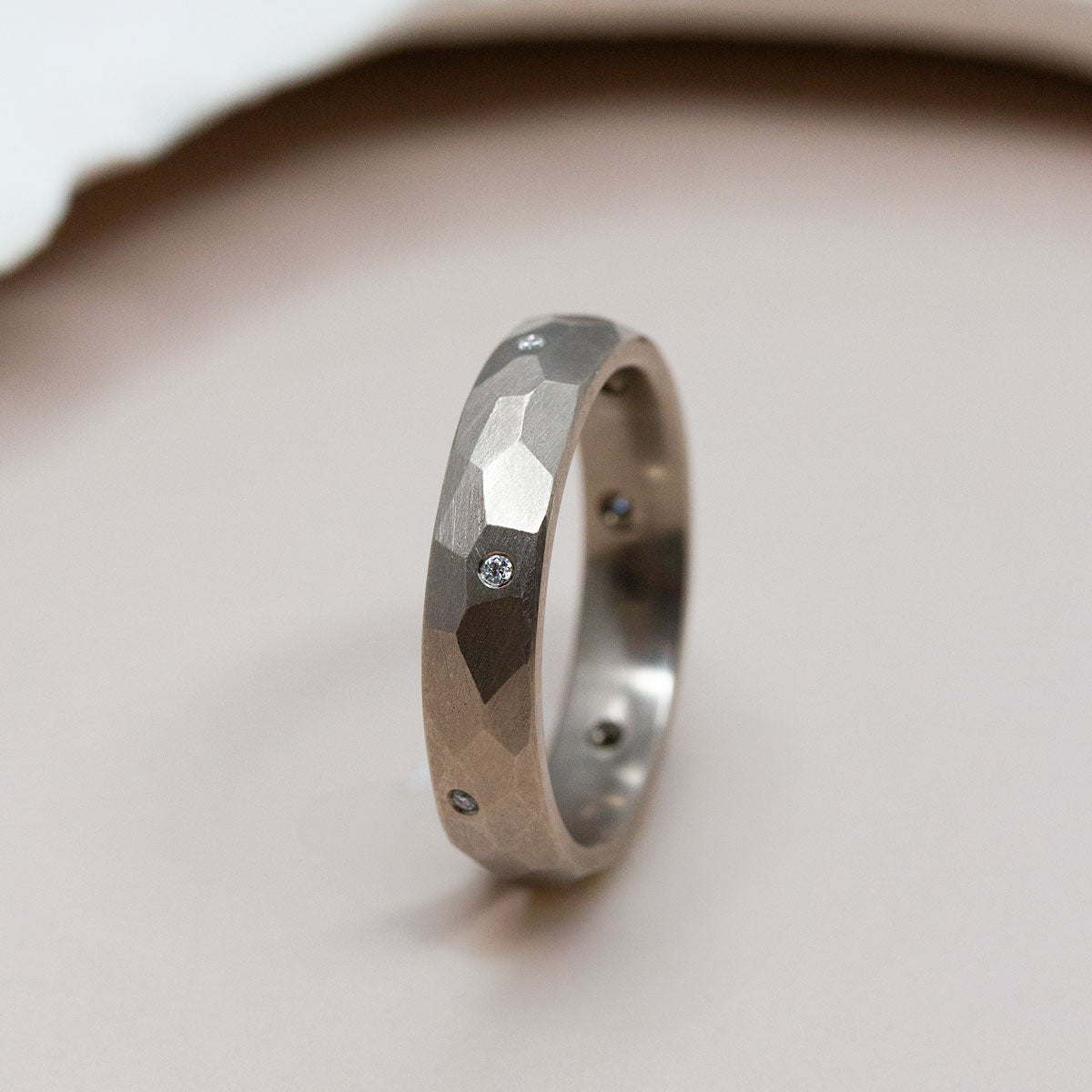 Pièce unique - Alliance Nisma empierrée - ruban luxe 4 mm