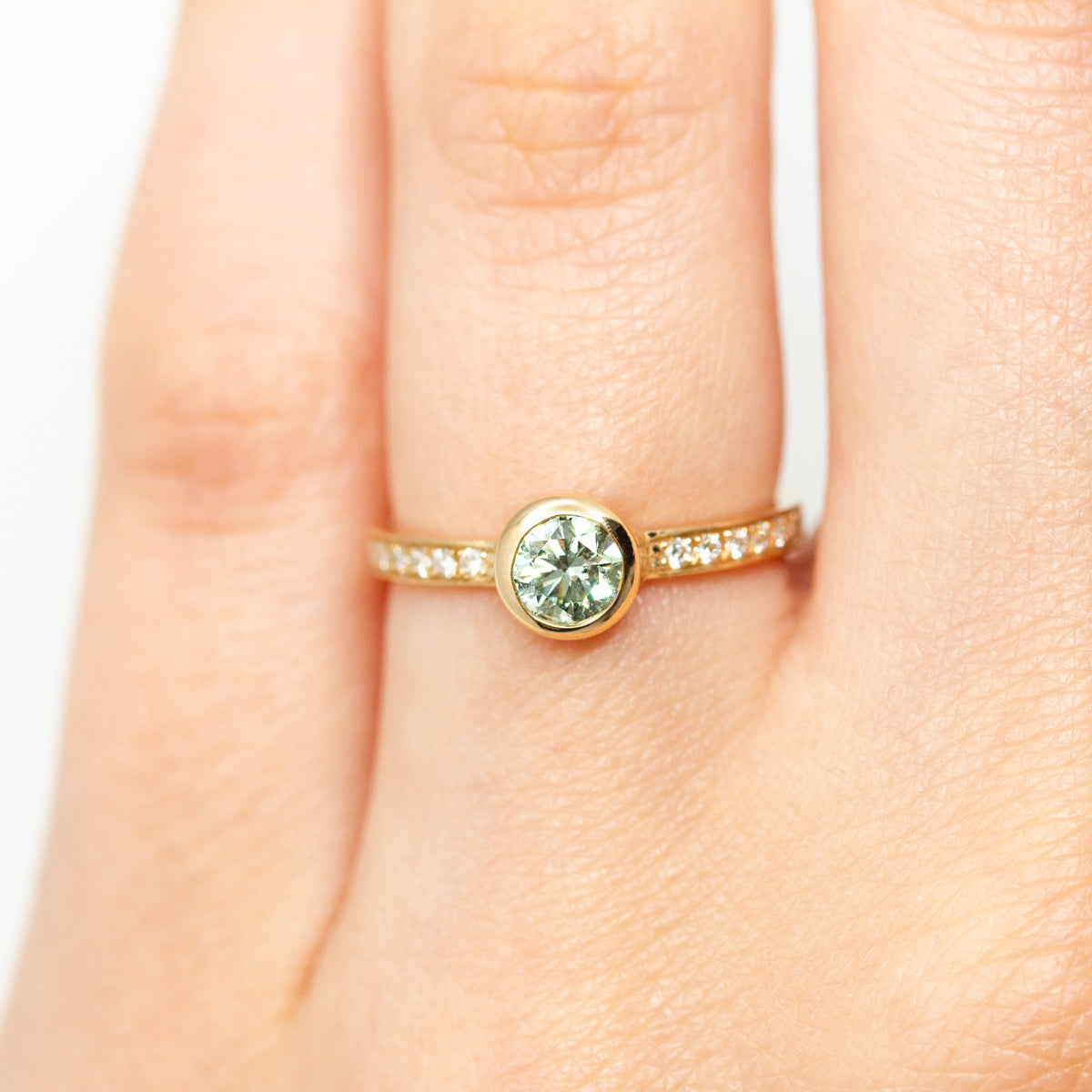 Pièce unique - Bague Solférine pavée - diamant Fancy Intense Green