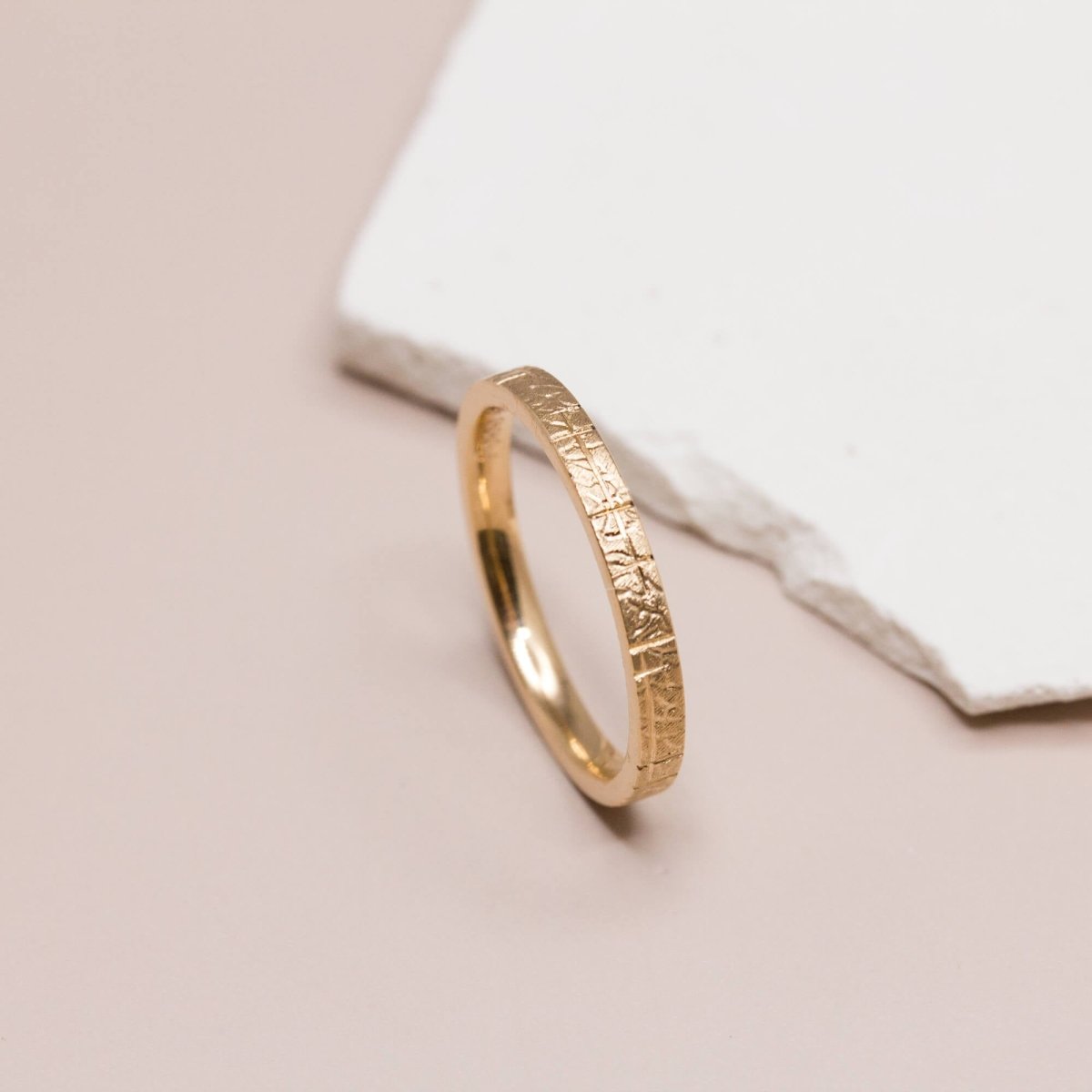 Alliance en or rose-champagne 18 carats Fairmined.