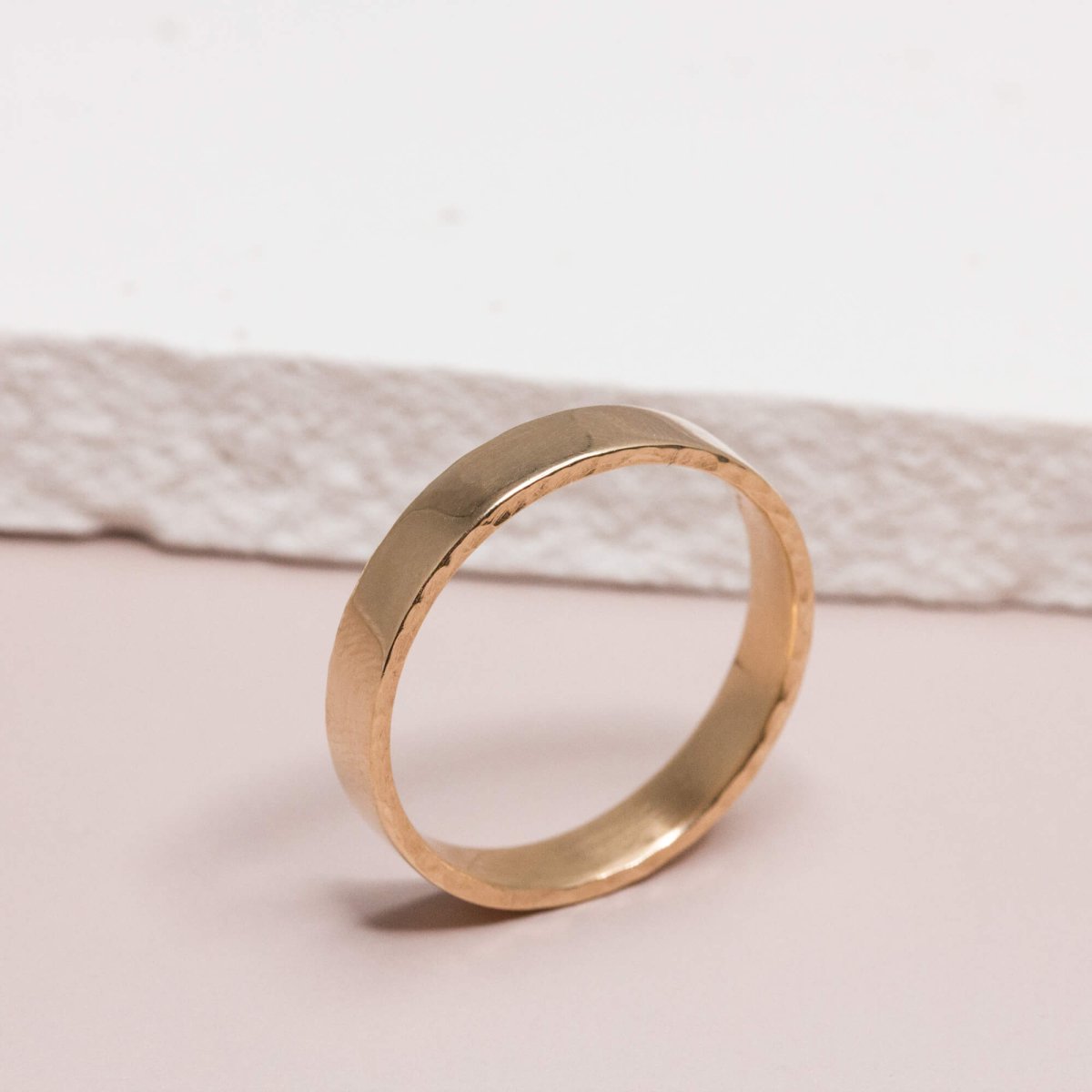 Alliance artisanale en or rouge 18 carats Fairmined.