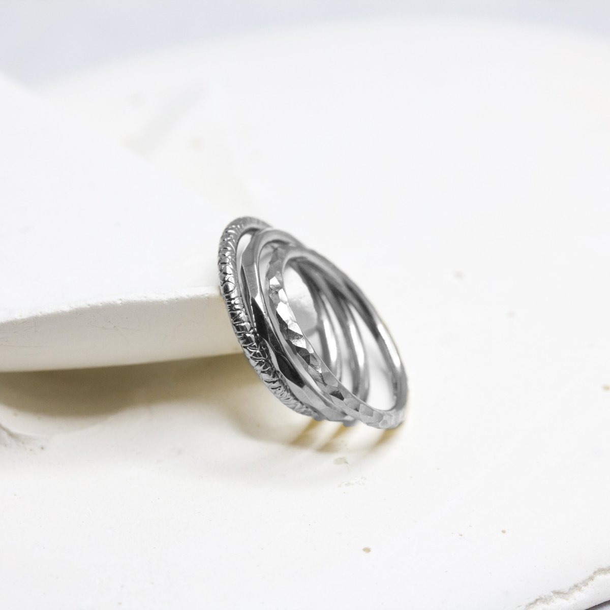 Bagues Empilables – Rosa, Sarita & Isilde