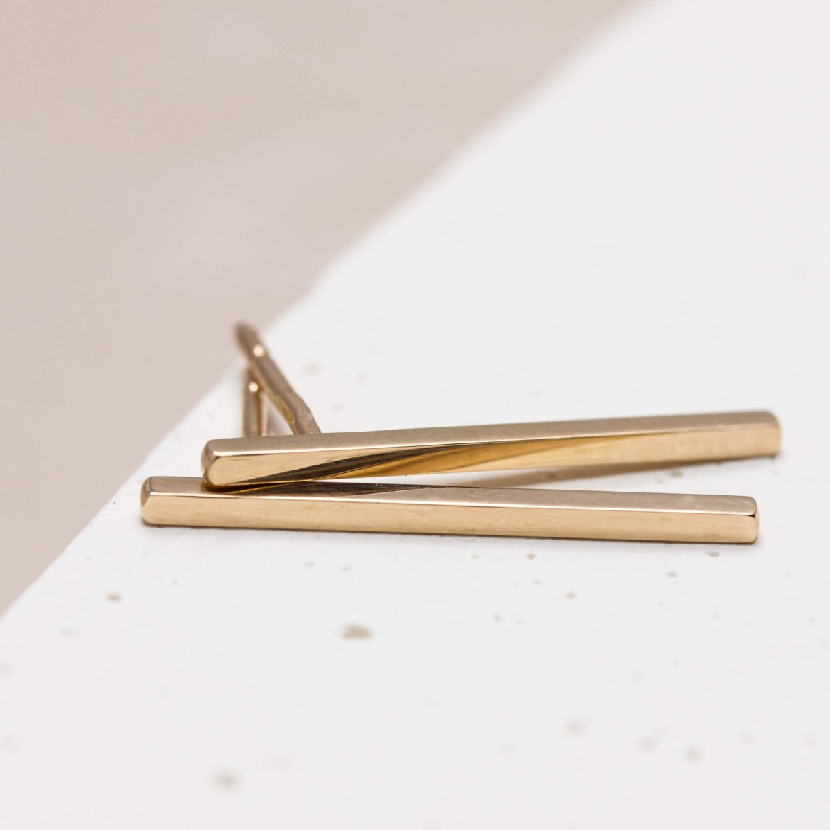 Paire de boucles d'oreille en or rose-champagne 18 carats Fairmined.