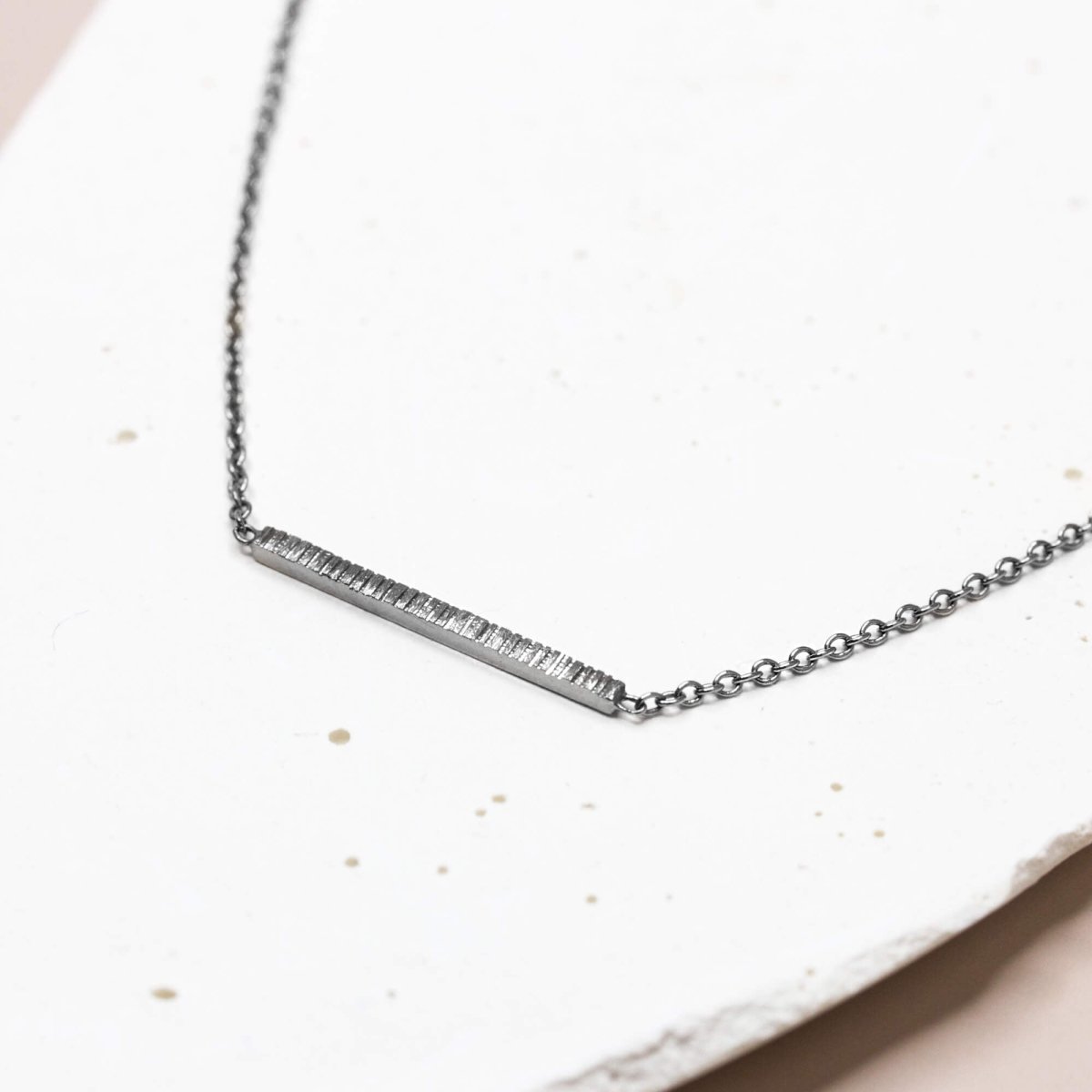 Bracelet en or gris palladié 18 carats.