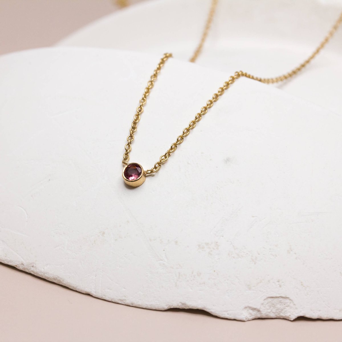 Collier femme en or 18 carats éthique.