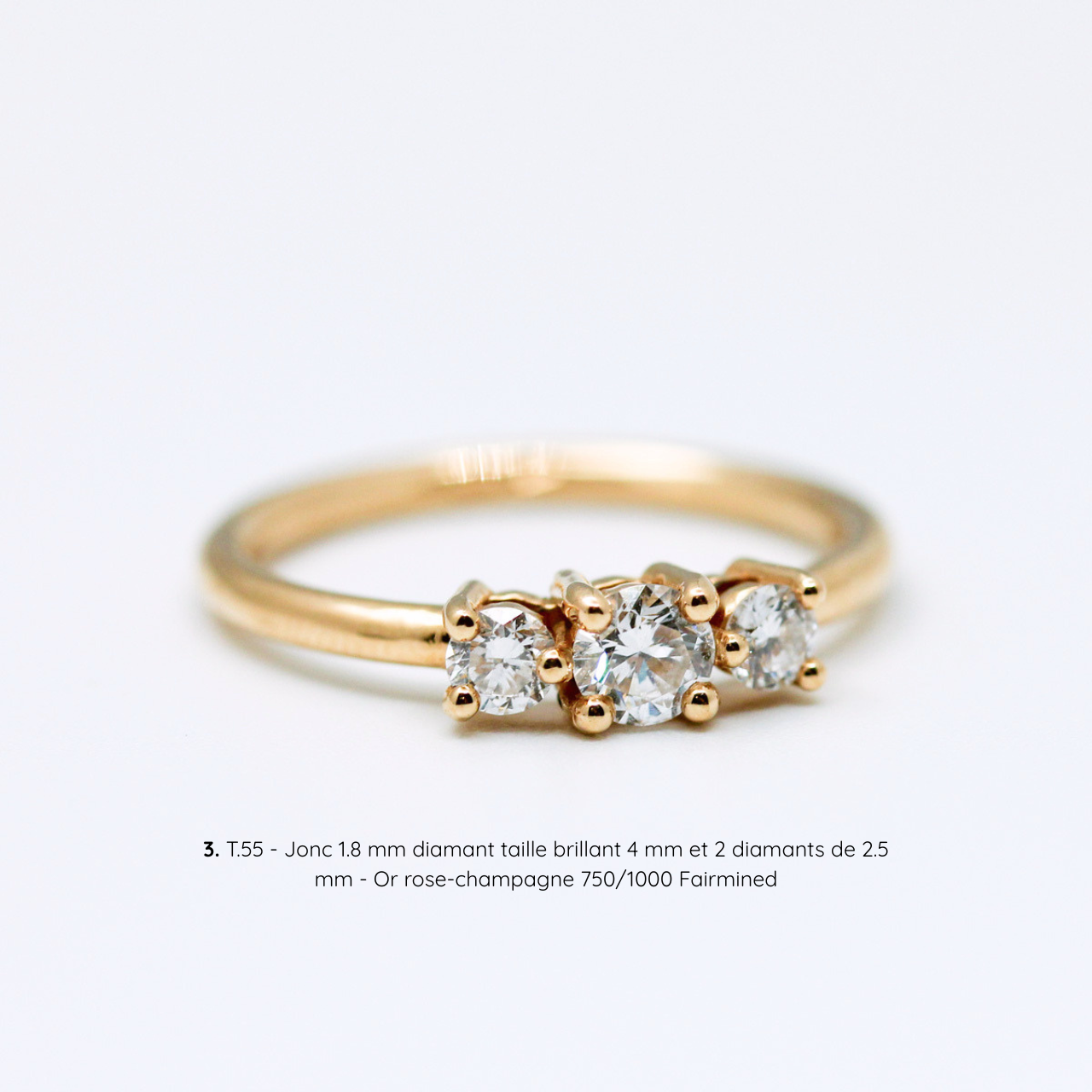 Bague de fiançailles Soleine solitaire épaulé, diamant central et 2 diamants latéraux, or rose-champagne Fairmined, joaillerie éthique fabriquée artisanalement à Paris