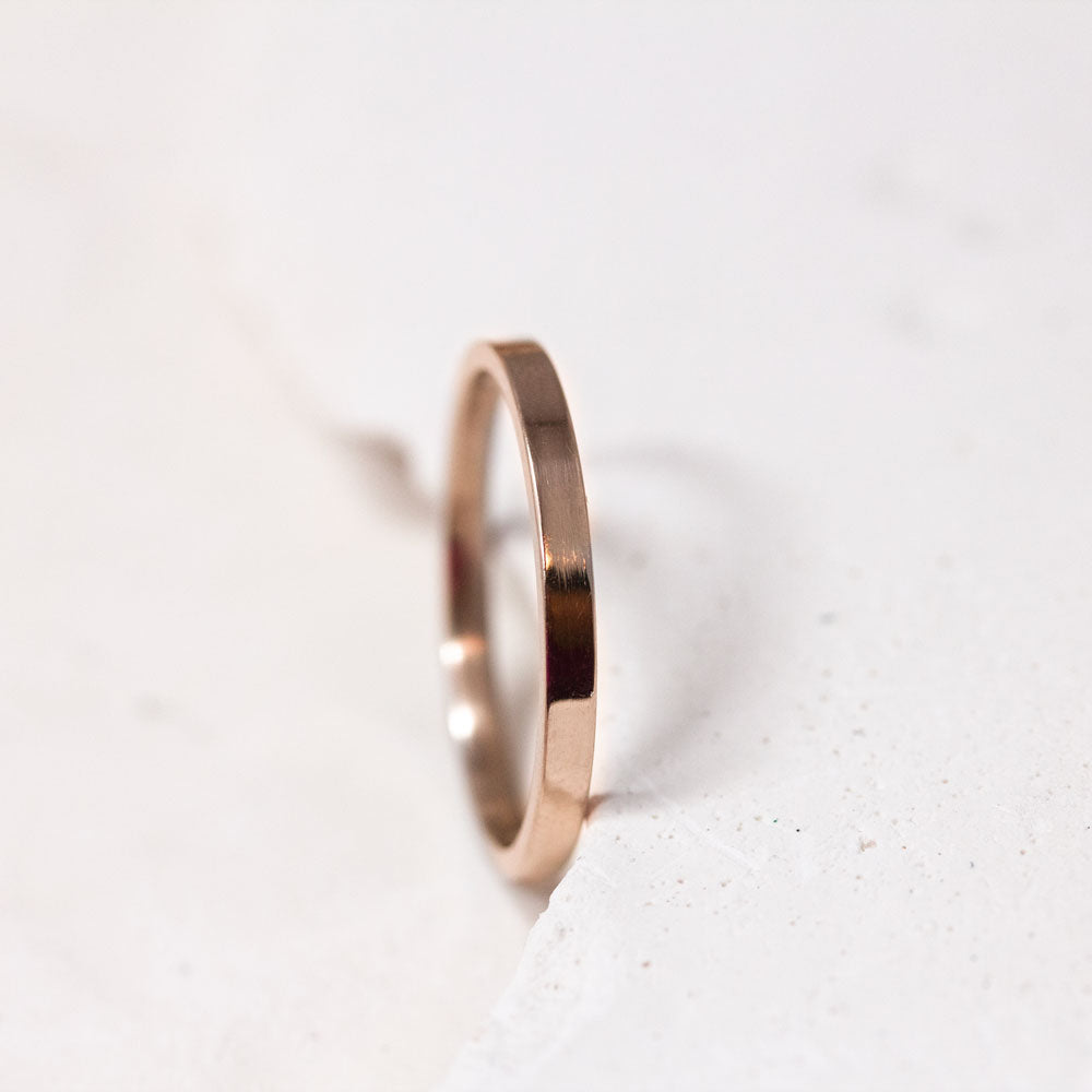 Alliance en or rouge équitable Fairmined. Joaillerie éthique française.