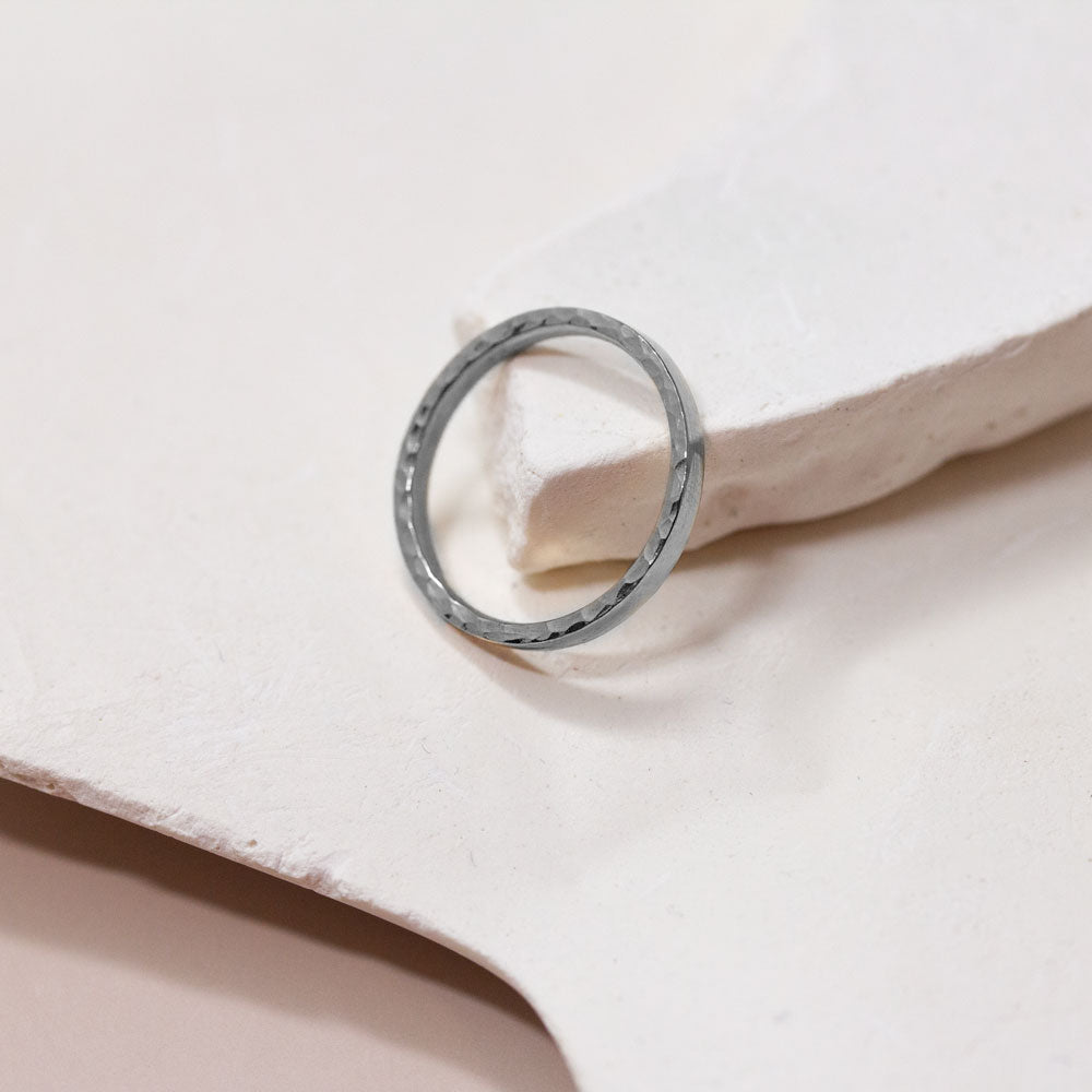 Alliance en or gris palladié Fairmined.