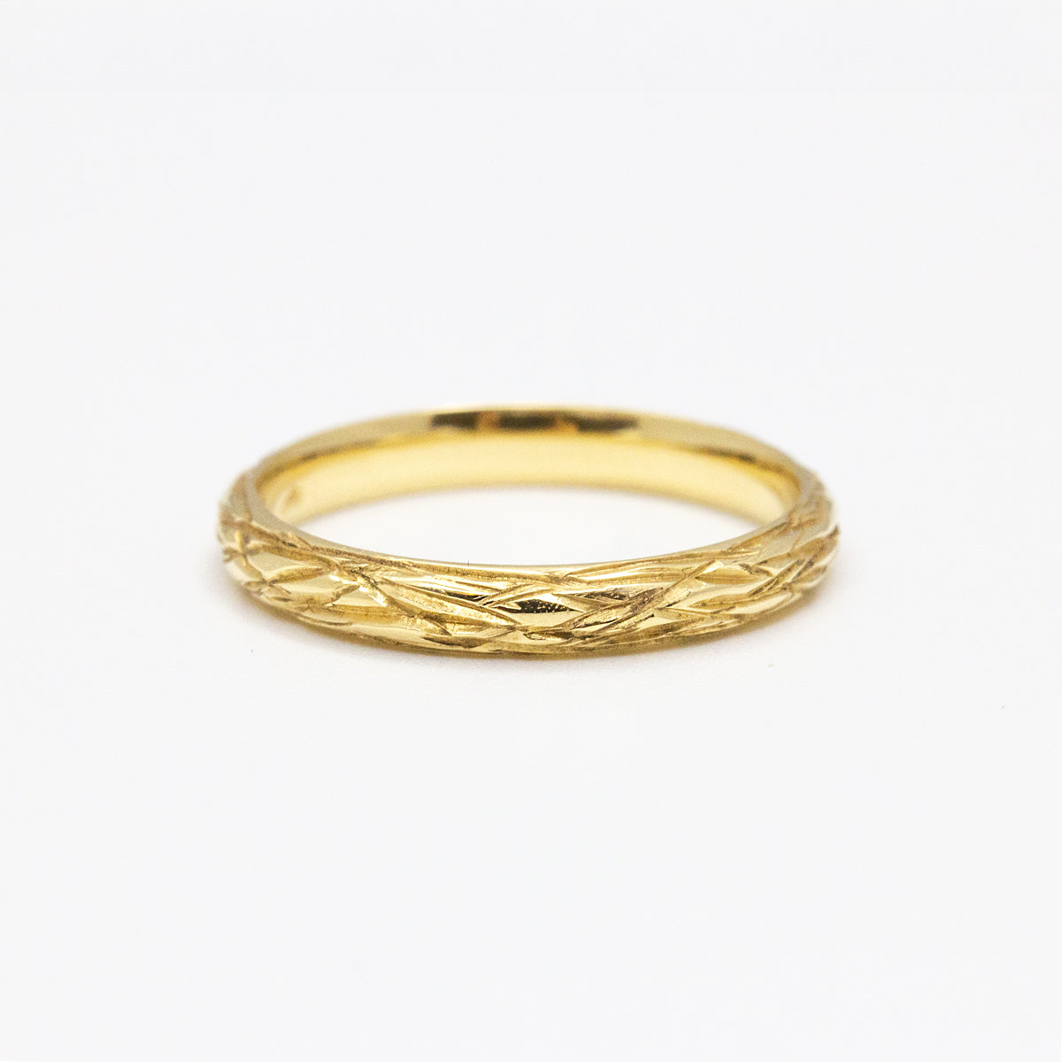 Alliance Amandier - demi-jonc 3 mm réalisée en or jaune 18 carats Fairmined à Paris