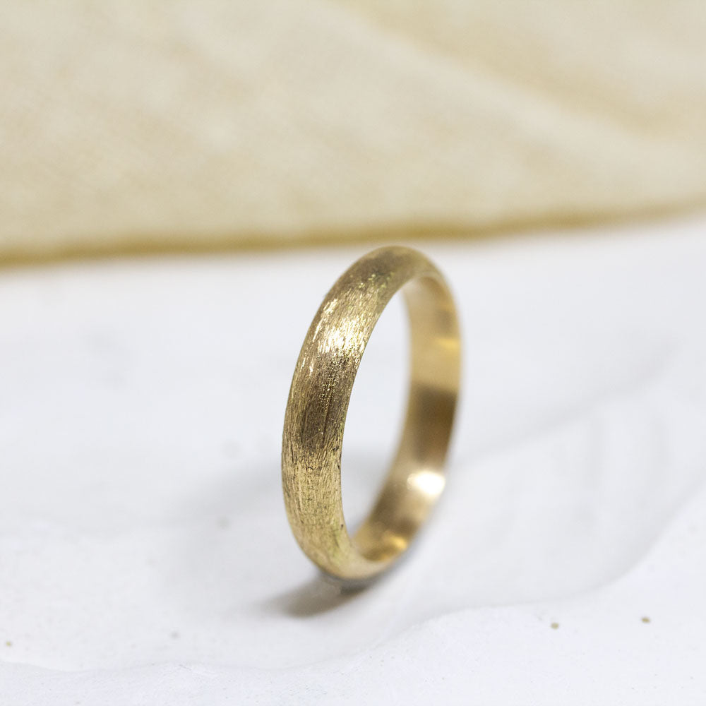 Bague éthique en or jaune 18 carats Fairmined.