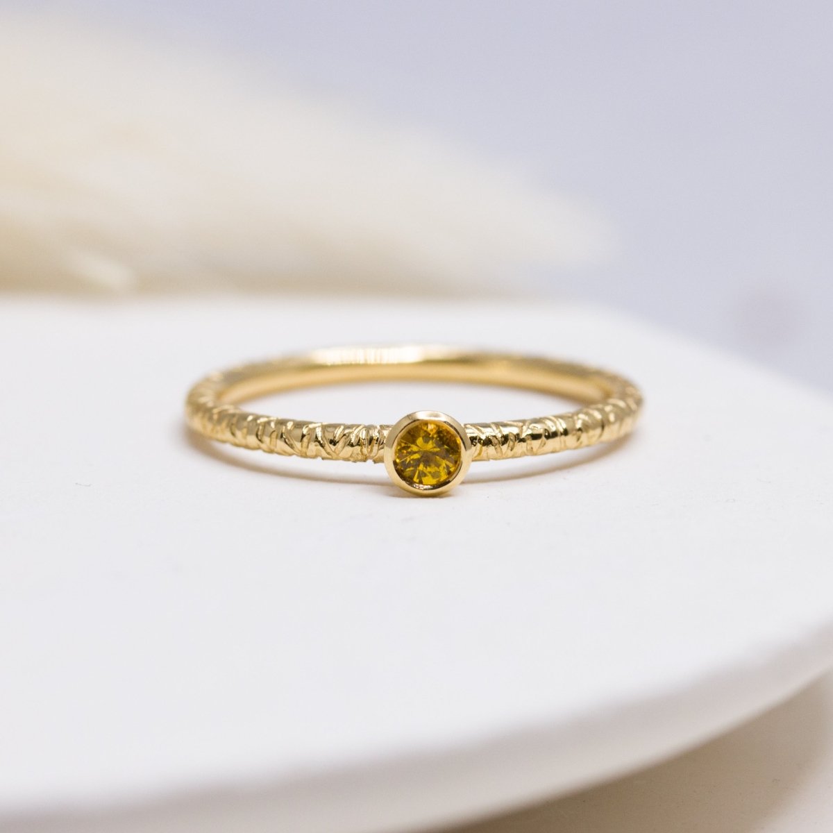 Bague fiançailles saphir jaune Pierrette or jaune ethique Fairmined Paris