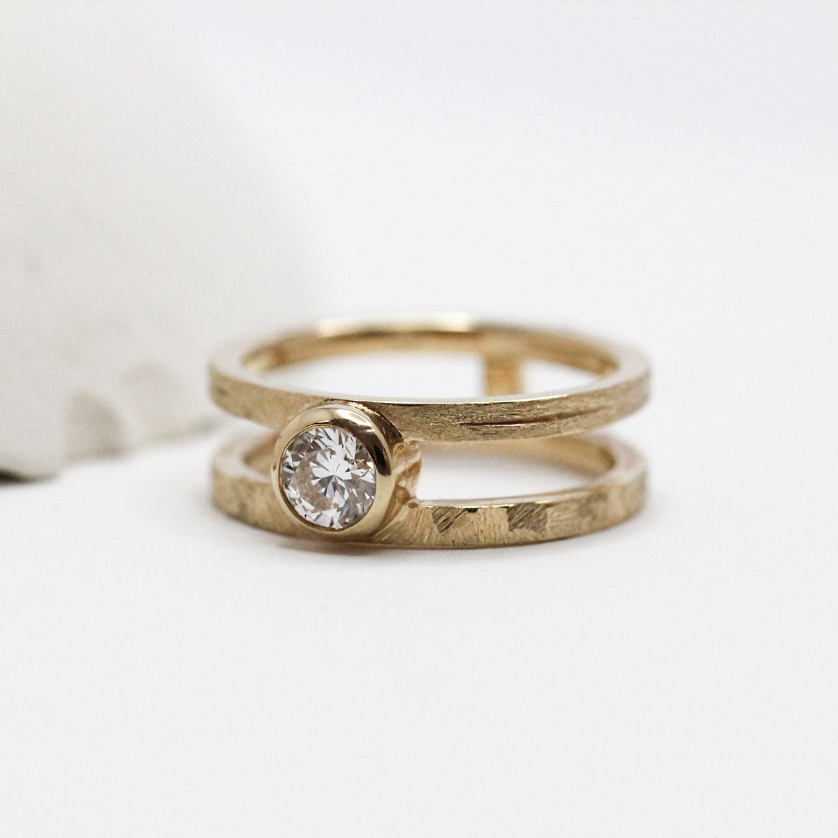 Bague en or rose-champagne Paris et Lyon.