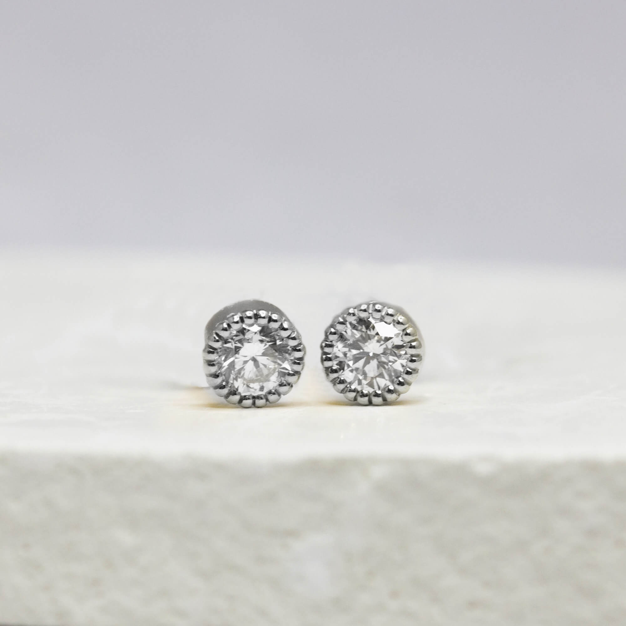 Boucles d'oreille Madeleine - diamant 4 mm