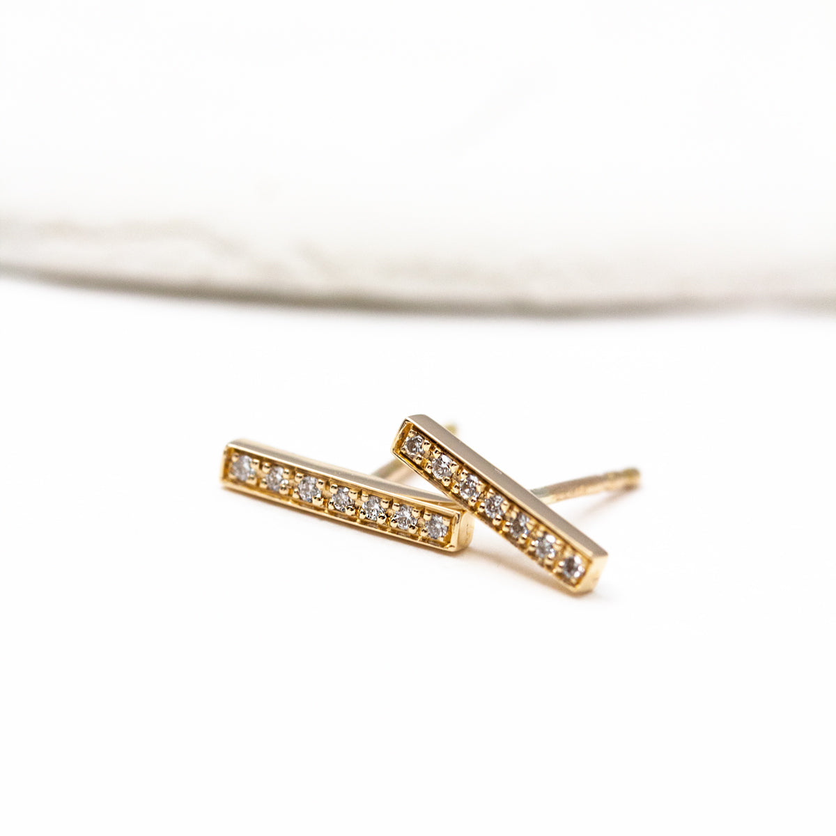 Boucles d'oreille barres en or éthique 18 carats et diamants | Joaillerie artisanale française