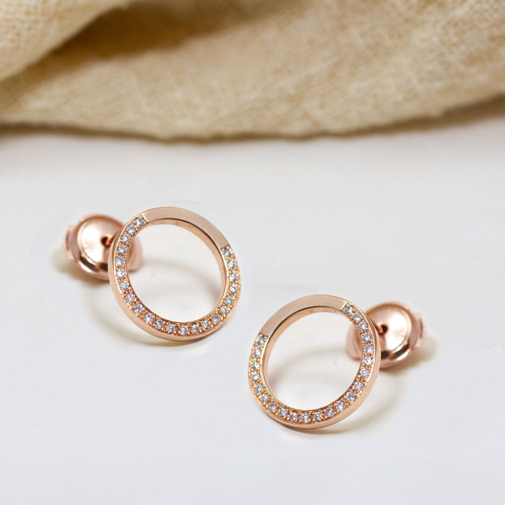 Boucles d'oreille en or rouge Fairmined Paris.