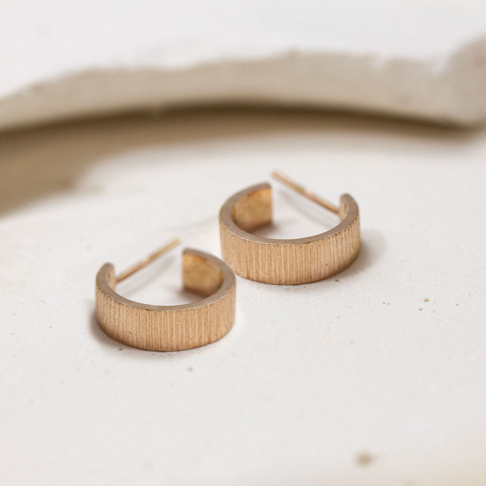 Boucles d'oreille originales en or rouge 18 carats Fairmined.