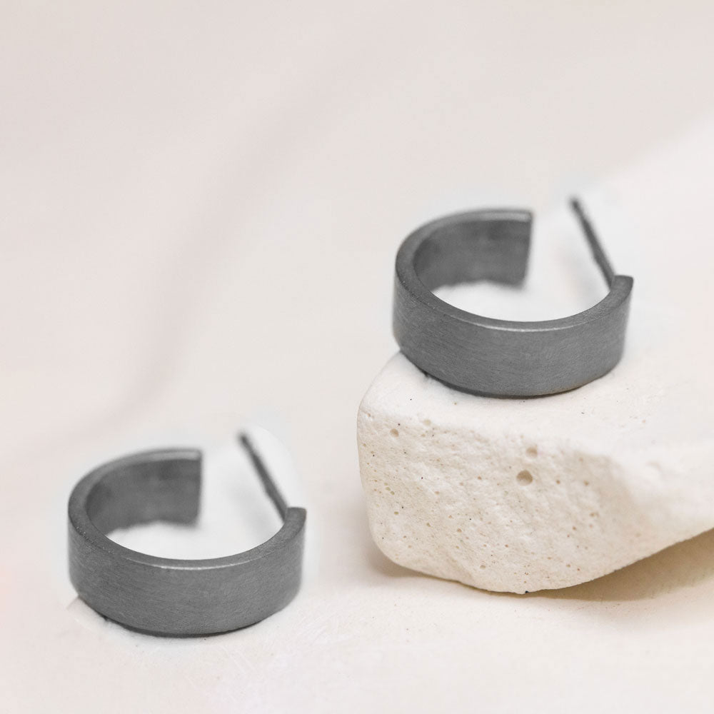 Créoles en or gris Palladié éthique responsable.