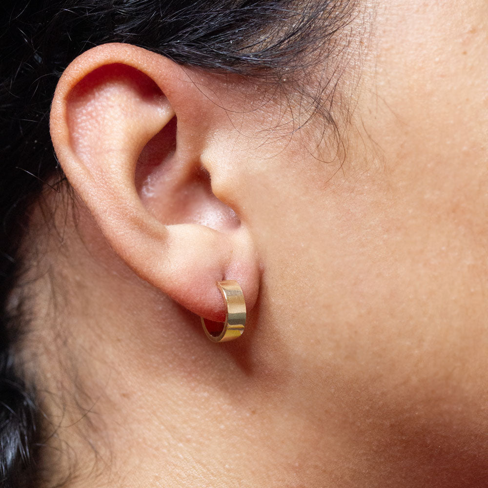 Créoles éthiques en or Fairmined. Bijoux made in France.