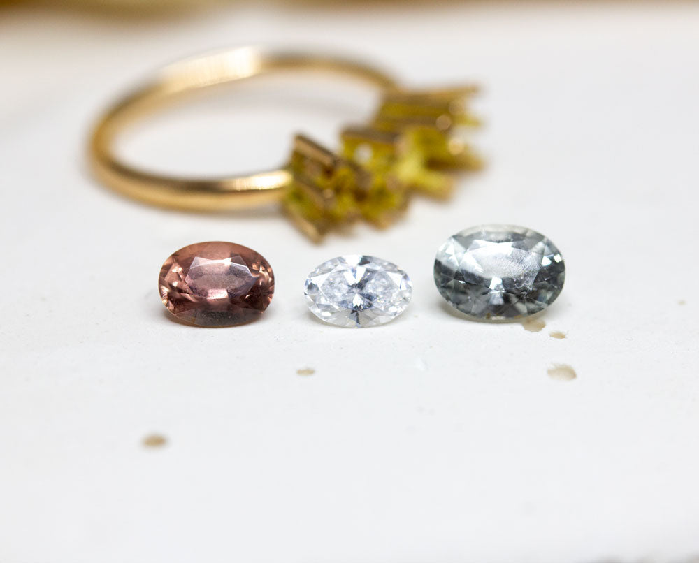 Diamant, tourmaline, saphir...personnalisez votre bague de fiançailles en or éthique Fairmined.