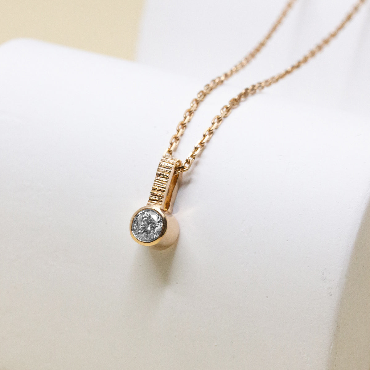 Pendentif Bonnie Isandre - diamant 4 mm