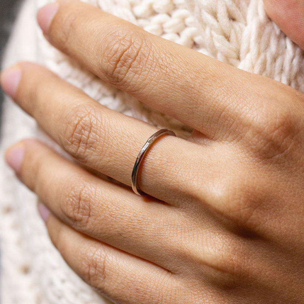 Alliance Isilde - ruban luxe 1,5 mm façonnée en or jaune carats Fairmined à Paris