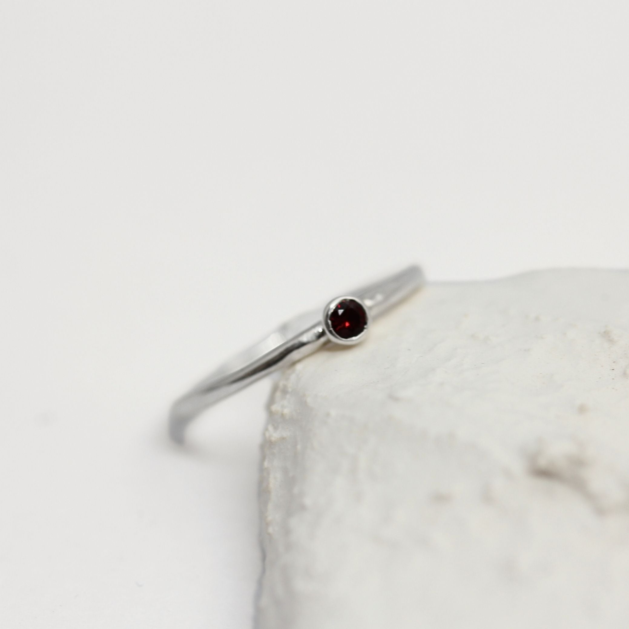 Bague en argent éthique et rubis - Ventes privées | Joaillerie artisanale