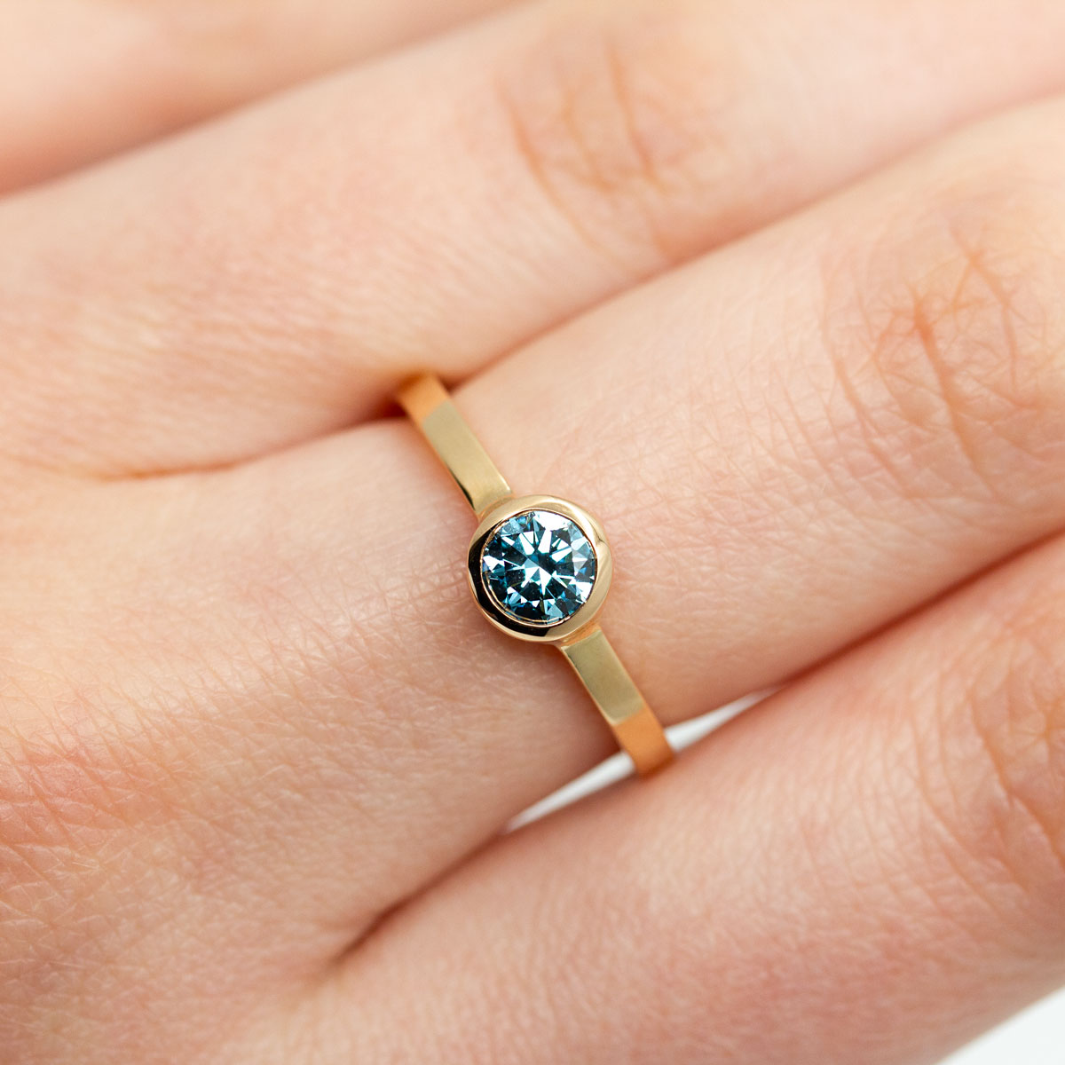 Pièce unique - Bague Solférine - diamant de synthèse Fancy Vivid Blue