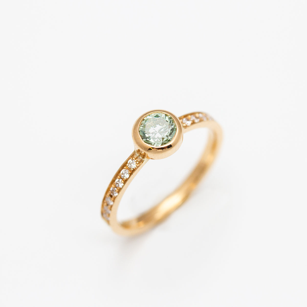 Pièce unique - Bague Solférine pavée - diamant Fancy Intense Green