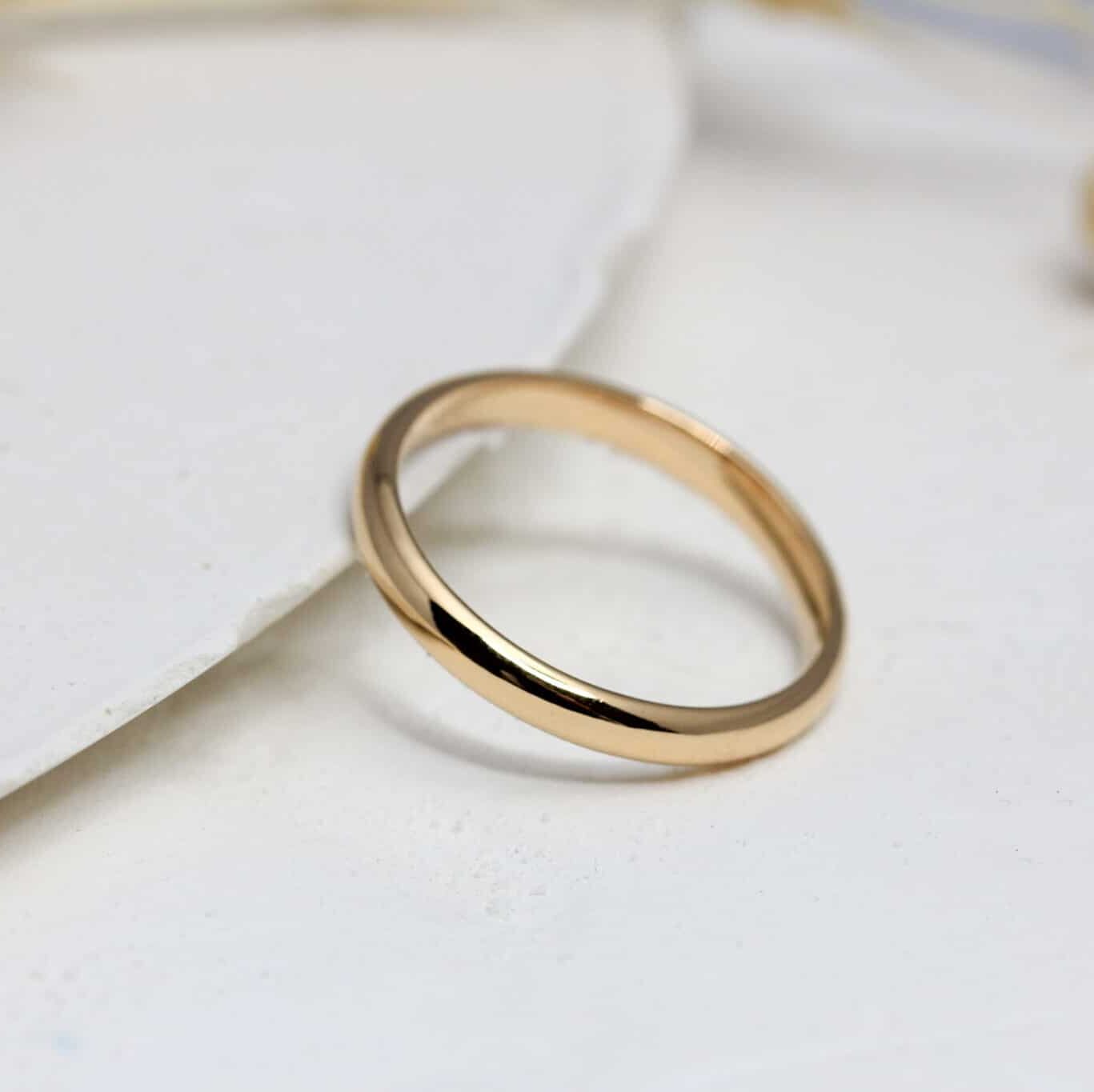 Alliance Ulysse - bombée 3 mm réalisée en or rose-champagne 18 carats Fairmined à Paris