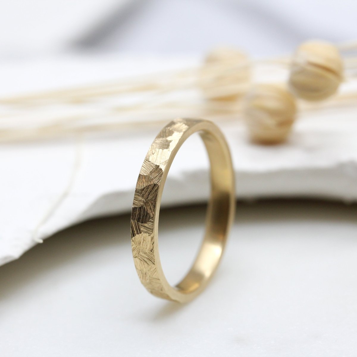 Alliance originale en or jaune 18 carats Fairmined, made in Paris