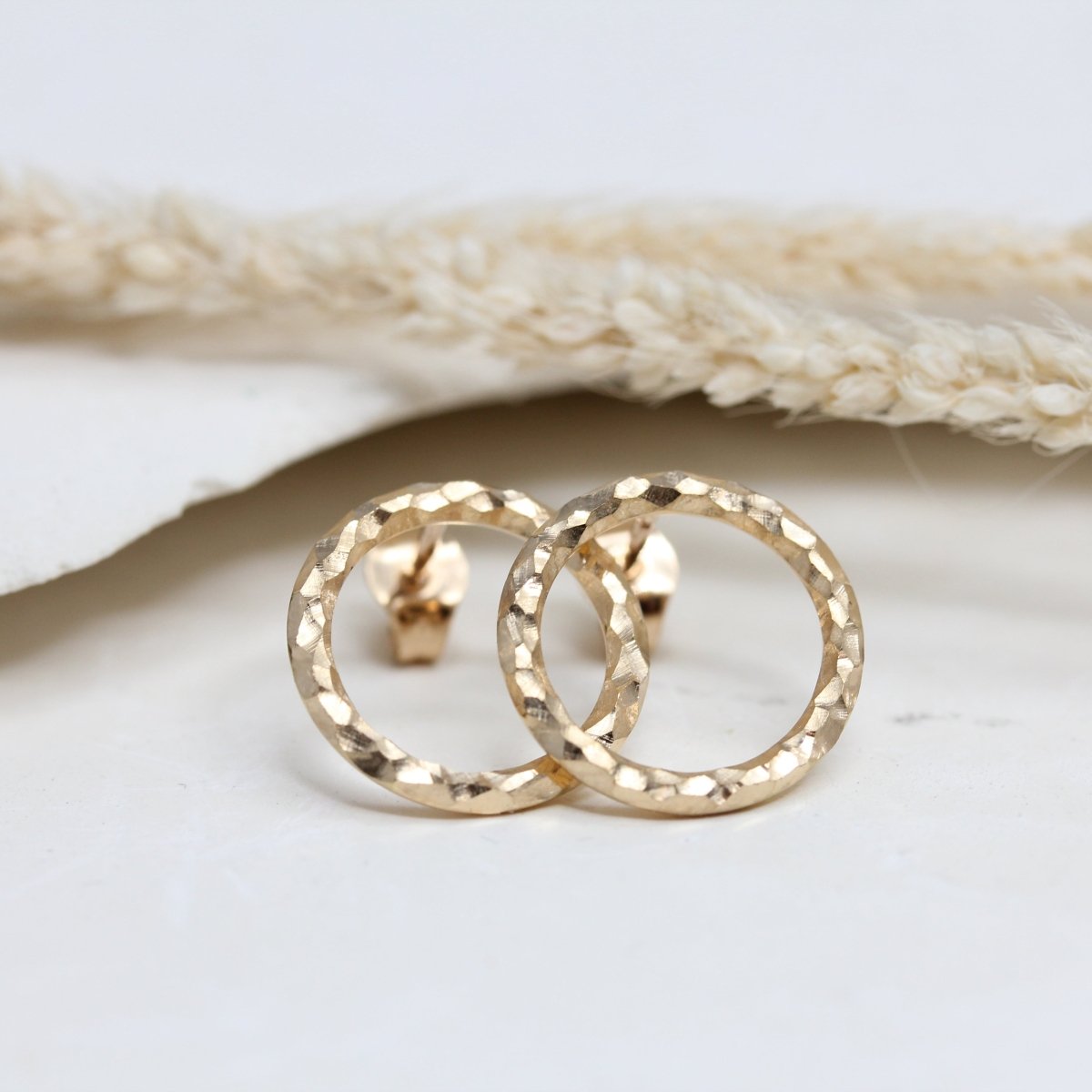 Boucles d'oreille Cercle Sarita réalisées en or rose-champagne 18 carats Fairmined à Paris