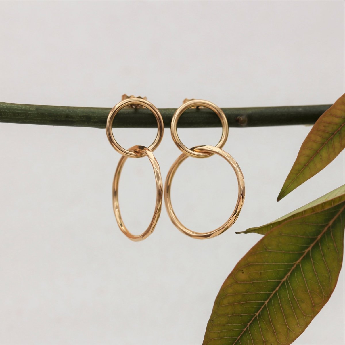 Boucles d'oreille Cercle Duo Isilde réalisées en or rose-champagne 18 carats Fairmined à Paris