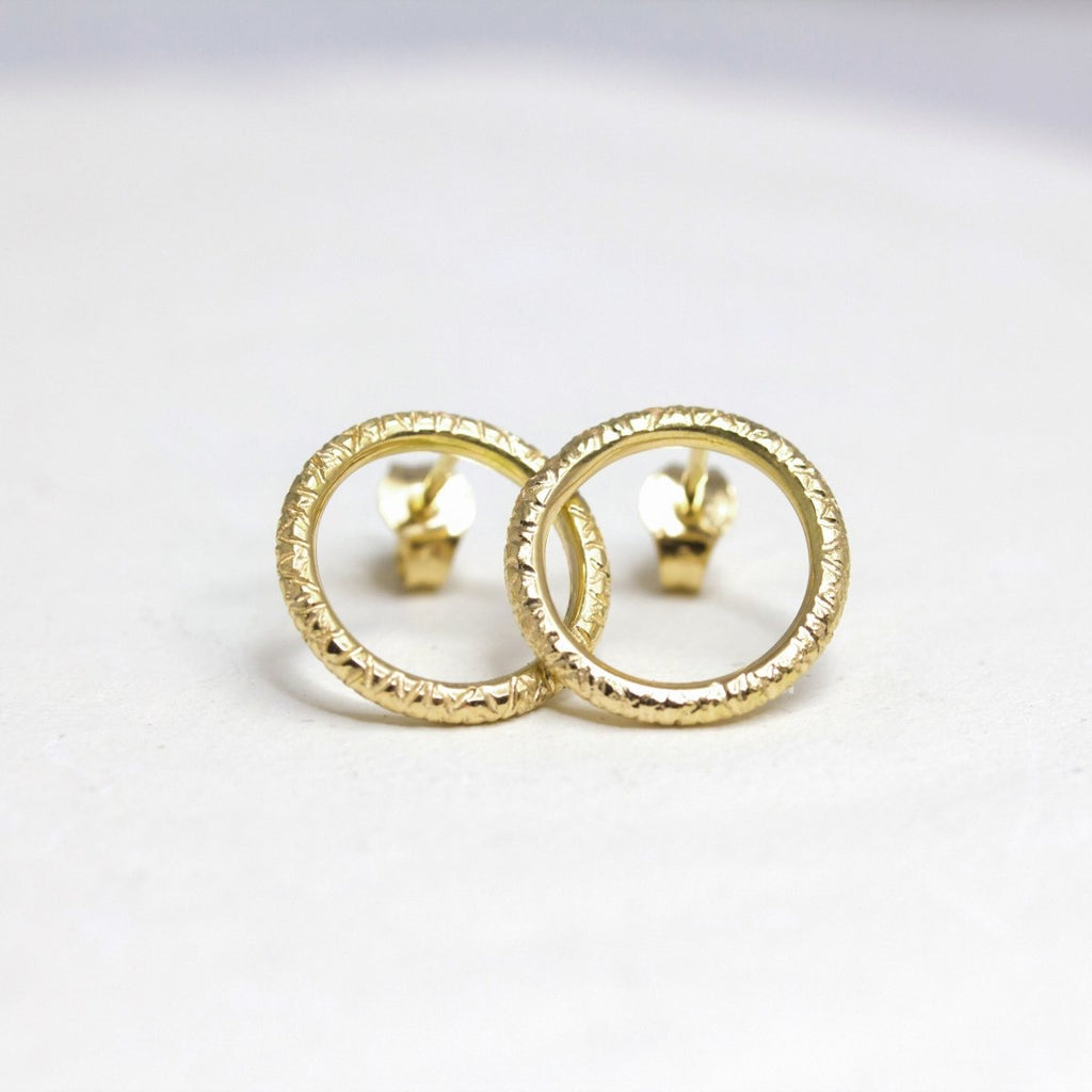 Boucles d'oreille Cercle Rosa réalisées en or jaune 18 carats Fairmined à Paris