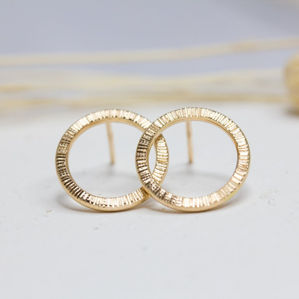 Boucles d'oreille Cercle Isandre réalisées en or rose-champagne 18 carats Fairmined à Paris
