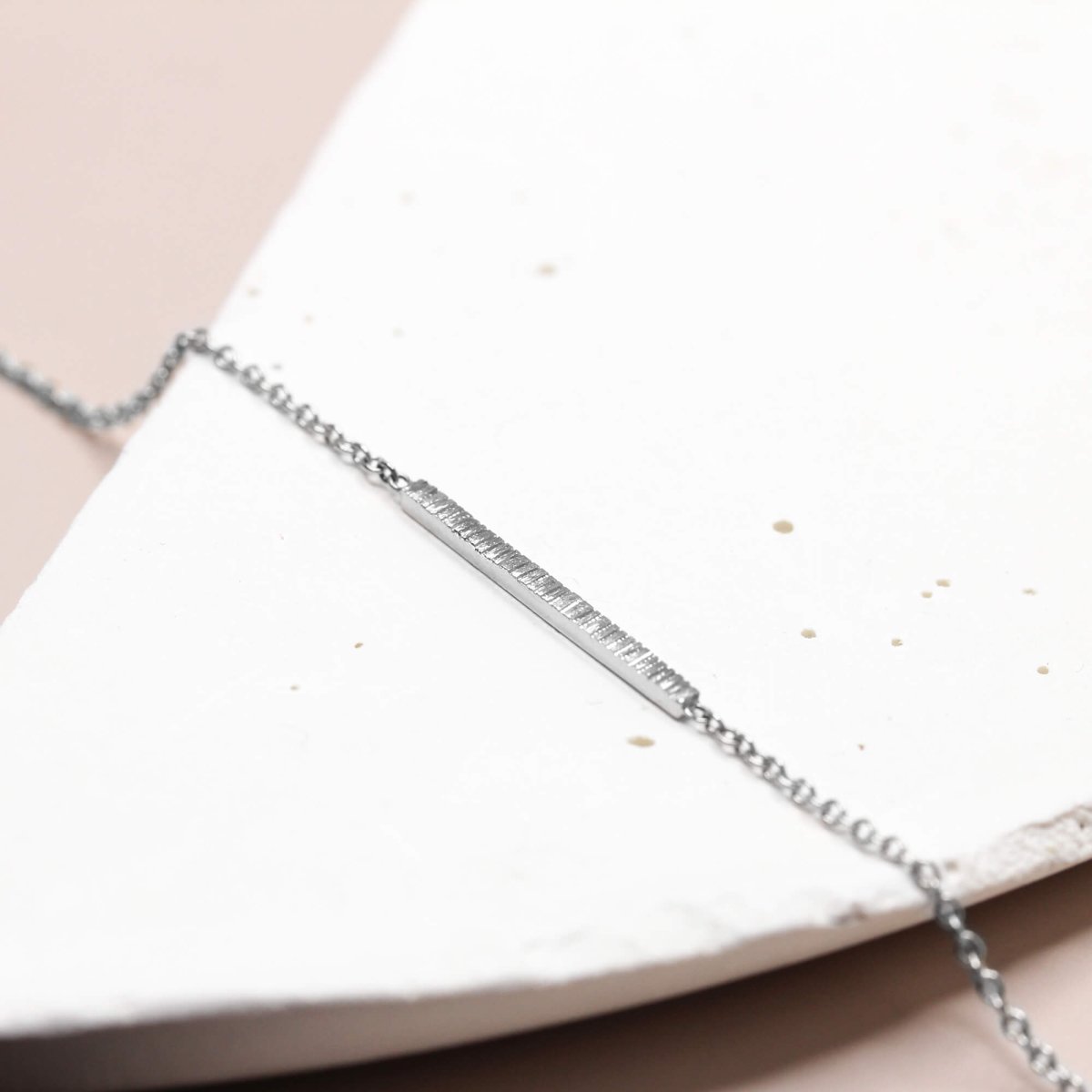 Bracelet fin en or blanc 18 carats Fairmined.